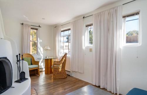 South Capitol House | La Paloma