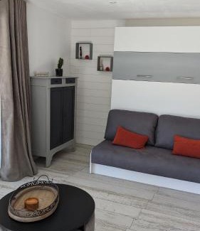 Saint-Macaire House | La Palombe