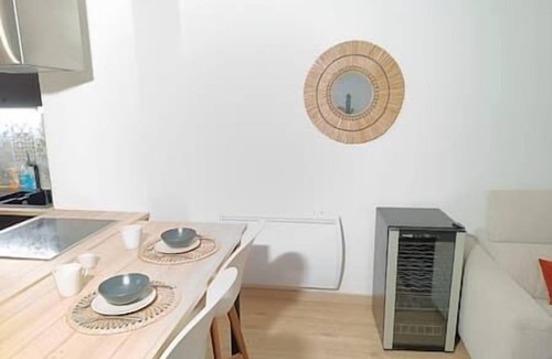 Neuville-sur-Saone House | La parenthèse Neuvilloise Maison Jardin Wifi fibre
