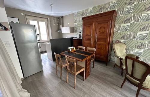Chablis Apartment | La parenthèse-Apartment-Private Bathroom
