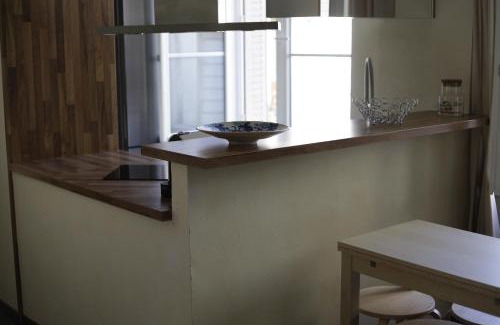Faubourg North Apartment | La parenthèse