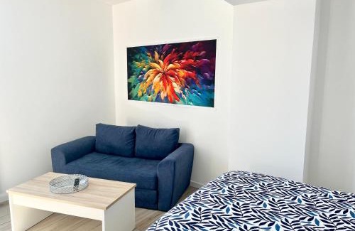 Castelnaudary Apartment | La passerelle - Climatisé avec patio vue canal du midi