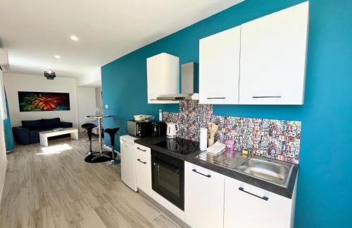 Castelnaudary Apartment | La passerelle - Climatisé avec patio vue canal du midi