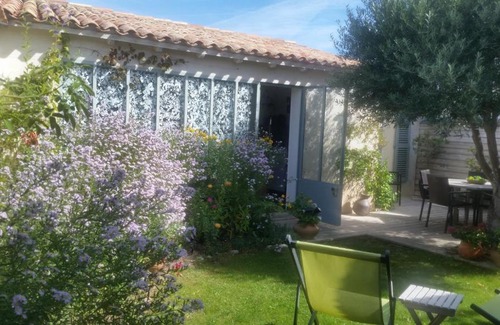 La Couarde-sur-Mer Bed & Breakfast | La Passerose 3 pièces avec jardin au calme,à 300m de la plage,