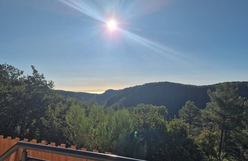 Tourrettes-sur-Loup Villa | La patchoulie Beautiful family villa with sea view, swimming pool and jacuzzi