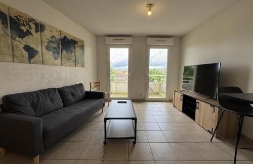 Pin - Vert Galant Apartment | La Pause des 24H - 4pers - WiFi - Rêve au Mans