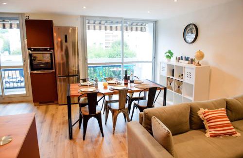 Saint-Etienne Apartment | La Pause Exquise T3 by PRIMO C0NCIERGERIE