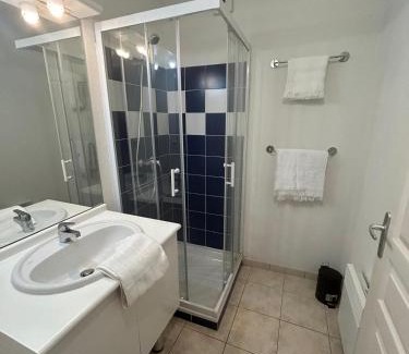 La Cavalerie Apartment | La Pause Larzac-Parking privé-A 20 min de Millau