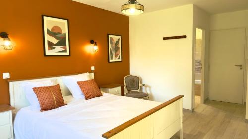 Feytiat House | La Pause Limousine, Garden, Wi-Fi, Near Limoges, Golf, Bowling
