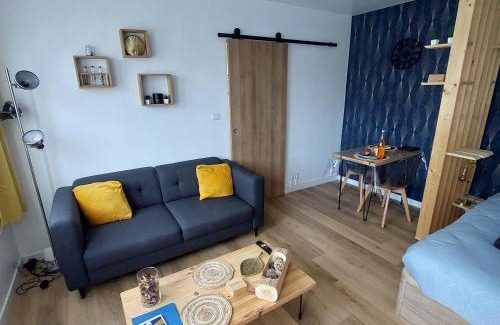 Valognes Apartment | La Pause Valognaise "Parking privé"
