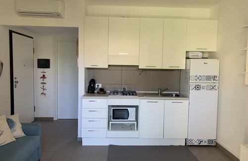 Pirotto Li Frati Apartment | ~ La Pavoncella ~ Peaceful haven only 30 meters from the beach