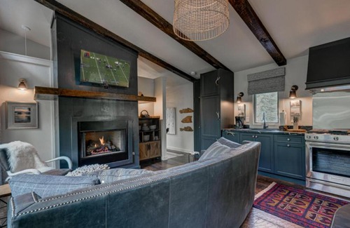 Cashes Valley House | La Pequena Pecos