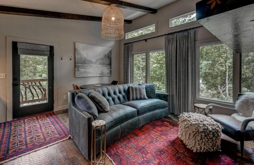 Cashes Valley House | La Pequena Pecos