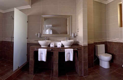 Santa Cruz Hotel | La Perla Hotel