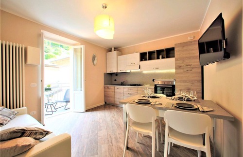 Bellagio Apartment | La Perla New & stylish apartment with balcony Bellagio centre