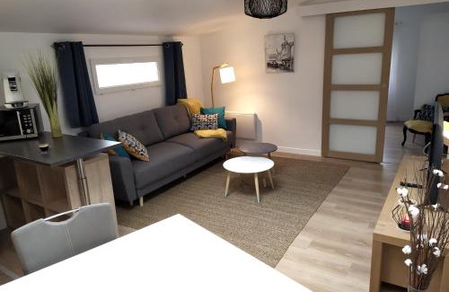 Rodez Apartment | La perle du 58 - T2 Parking Wifi Terrasse CLIM