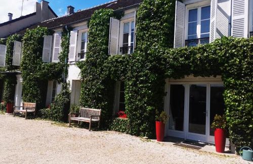 Meaux Apartment | La Petardière