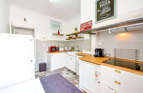 Setubal Apartment | La Petit Maison, We will be very pleased to welcome you in our space.