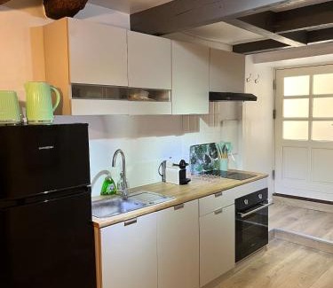 Neffies Apartment | La Petite Bastide-Central Apartment in Neffies
