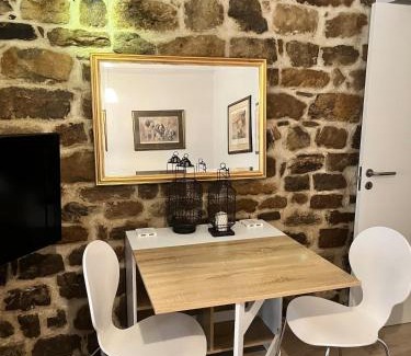 Neffies Apartment | La Petite Bastide-Central Apartment in Neffies