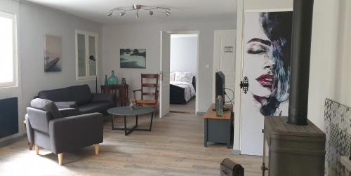 Quillan House | LA PETITE BICOQUE au fond du jardin