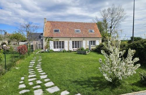 Saint-Come-de-Fresne House | La petite chouette