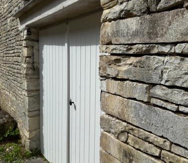 Tanlay House | La Petite Ecluse, maison d'artistes