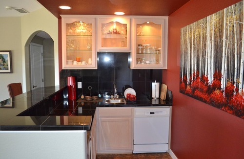 Colorado Springs Bed & Breakfast | "La Petite Foret Noire"nCountryside Walk-Out Suite