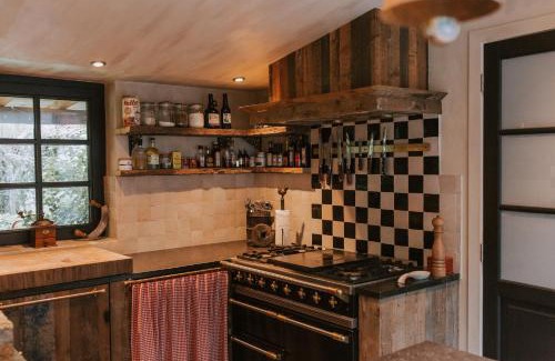 Lawijn Cabin | La Petite Foret Cottage In Brussels Countryside