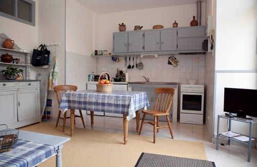 Condom Apartment | La Petite Gensac - Studio Apartment. Sleeps 2