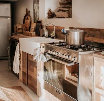 Jumilhac-le-Grand House | La Petite Grange des Vignes