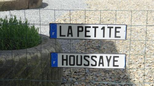 Villiers-Fossard House | La Petite Houssaye Gite