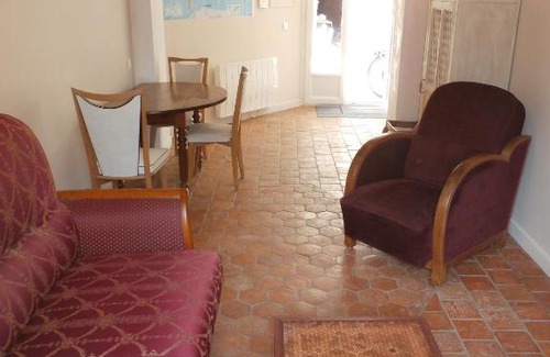 Amboise House | La Petite Lucette