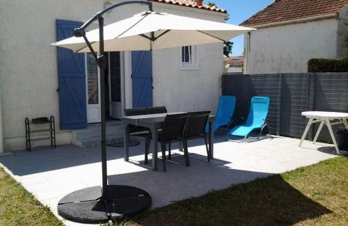 La Cotiniere House | La petite maison a Mamy La Cotiniere