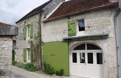 Landreville House | La Petite Maison D'été