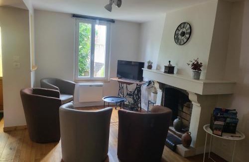 Saint-Aignan House | La petite maison