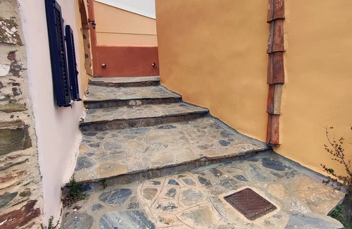 Samos House | La Petite Maison