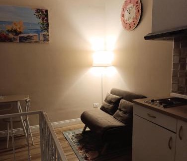 Naples City Centre Apartment | La petite maison