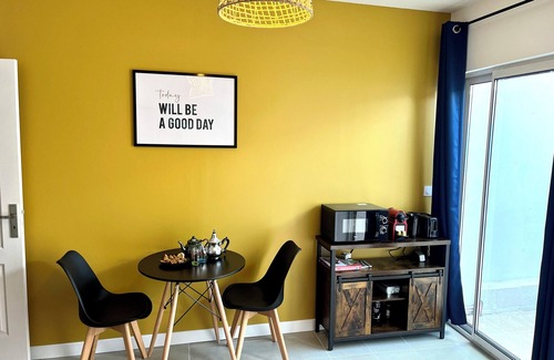 Libourne Apartment | La Petite Majorelle