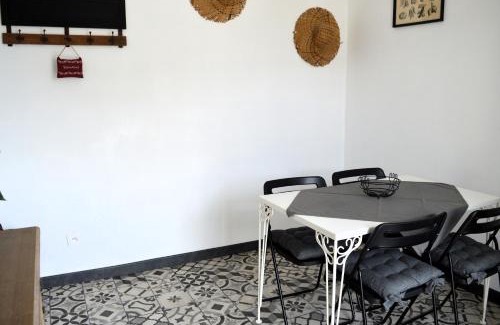 Luc-sur-Mer House | La petite Marie-B, terrasse, plages à 250m