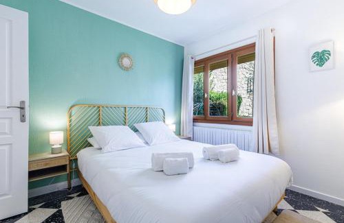 Vence House | La Petite Marjolaine Charming top of Villa Vence