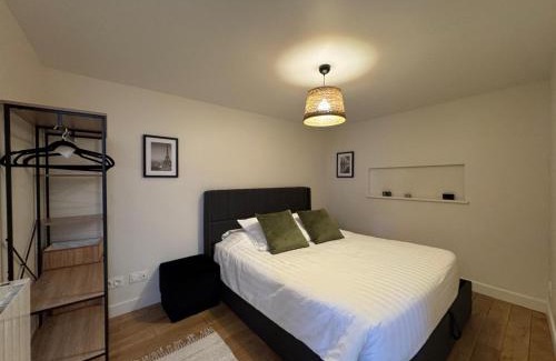 Rambouillet Apartment | La Petite Orangerie - near castle