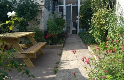 Courlancy House | La petite pétillante