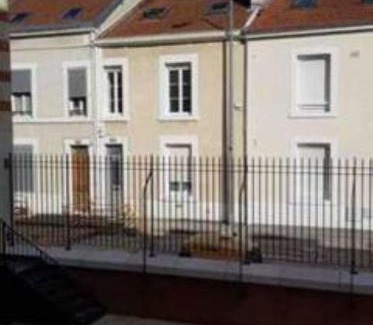 Courlancy House | La petite pétillante