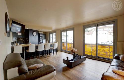 Saint-Chamond Apartment | La petite plenitude