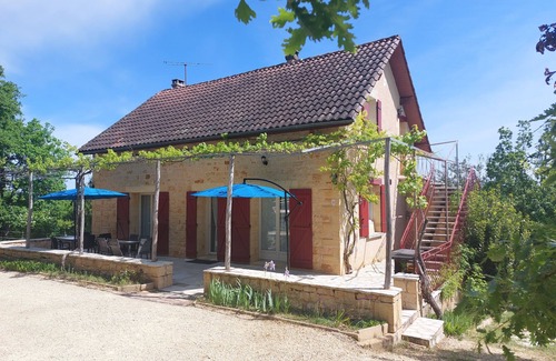 Saint-Andre-dAllas House | La Petite Salamandre, Gîte Climatisé, 3 Pour 1 à 5 Personnes Proche de Sarlat