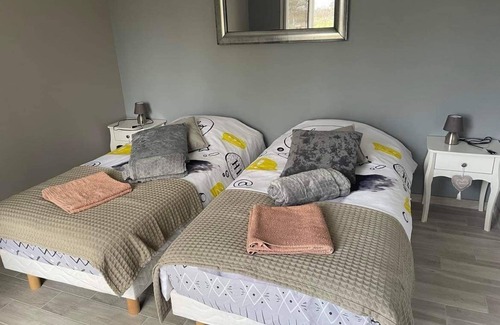 Chitenay House | La Petite Salamandre