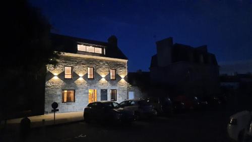 Ploudalmezeau House | La Petite Valise