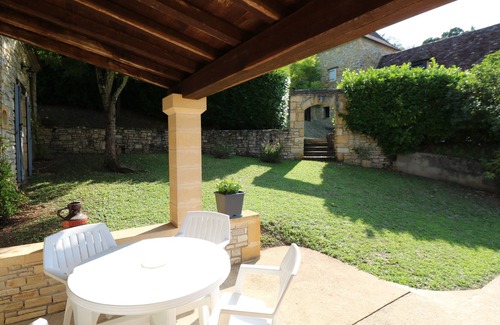 Daglan House | La Peyrugue - old stone farmhouse, completely refurbished