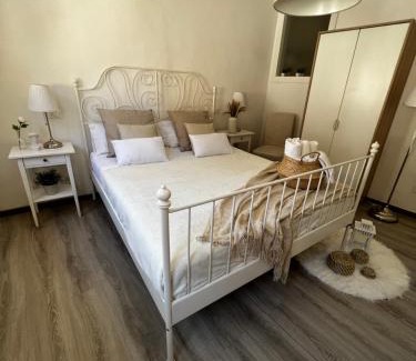 Santa Croce Apartment | La Piccola Maison